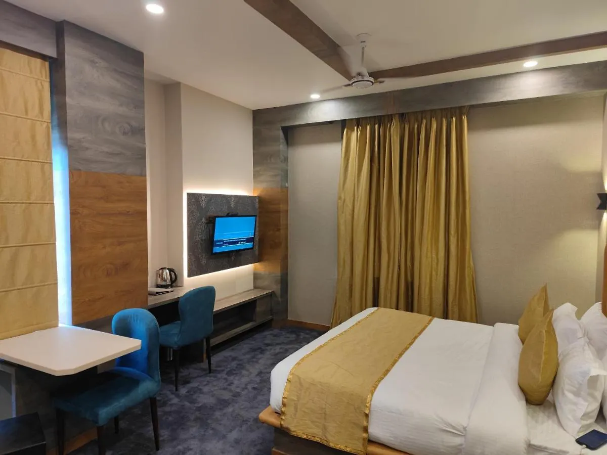 Hotel Prime Land Varanasi India