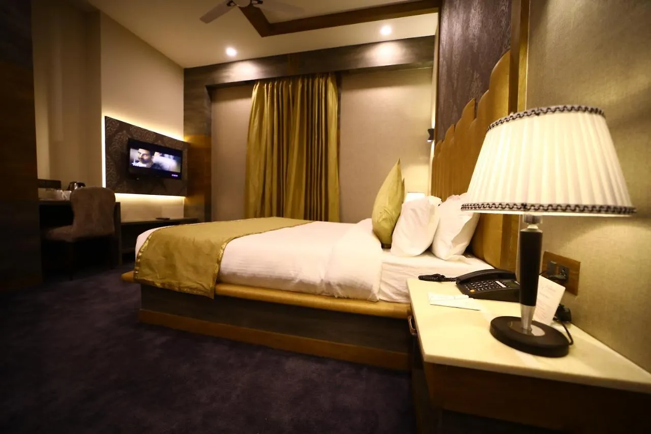 Hotel Prime Land Varanasi
