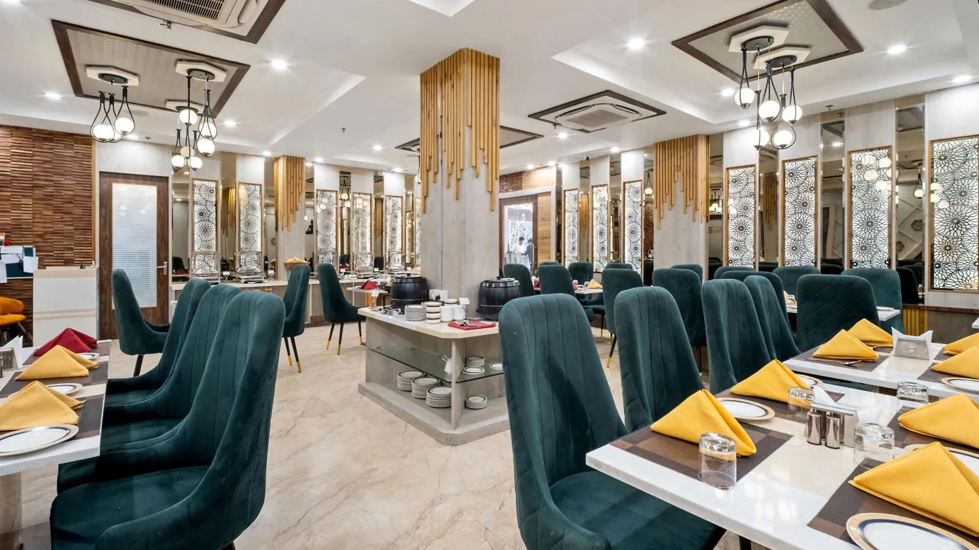 Hotel Prime Land Varanasi