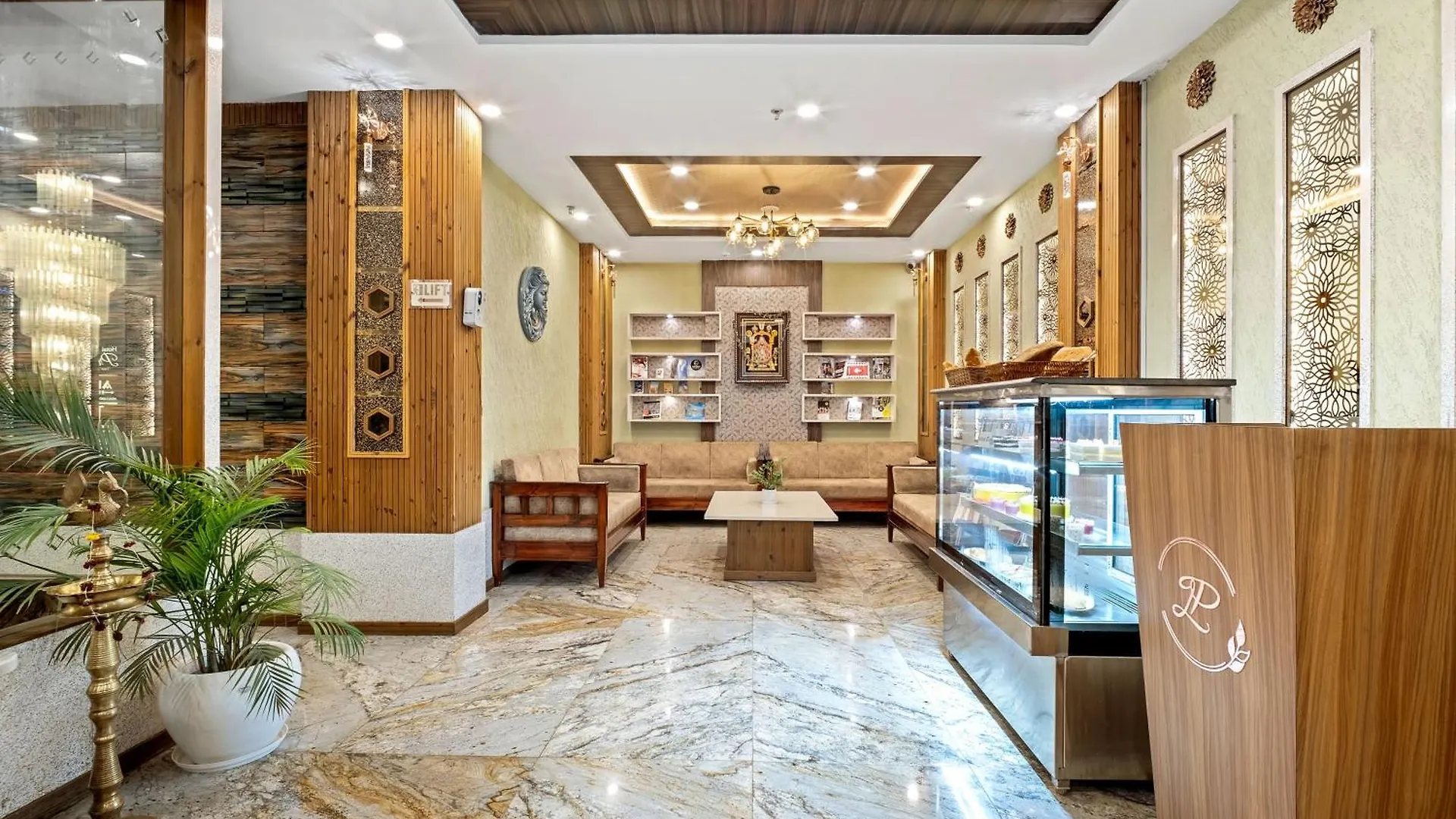 Hotel Prime Land Varanasi 3*,  India